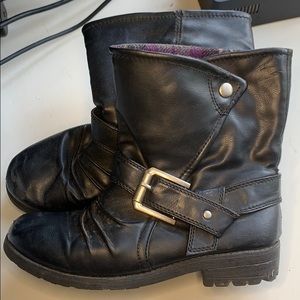Black booties - Girls size 3/women’s size 5